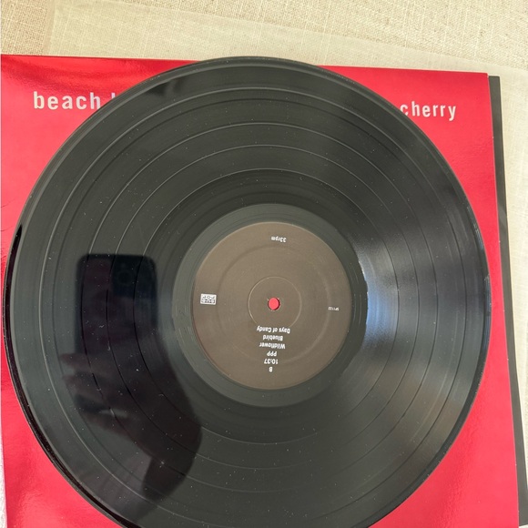 beach house depression cherry vinyl record - Picture 4 of 4